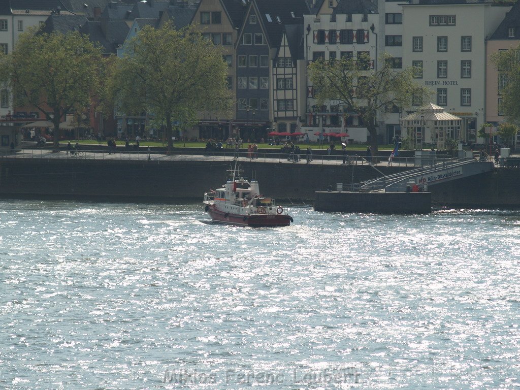 Uebungsfahrt Loeschboot und Ursula P18.JPG